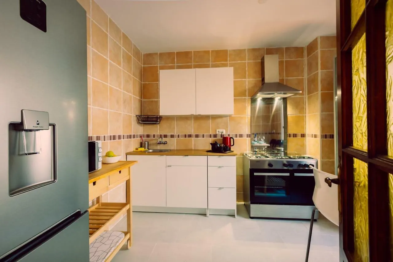 Alhaurin Old Town, Casa Flamingo, 2 Bed Apartment 알하우린엘그란데
